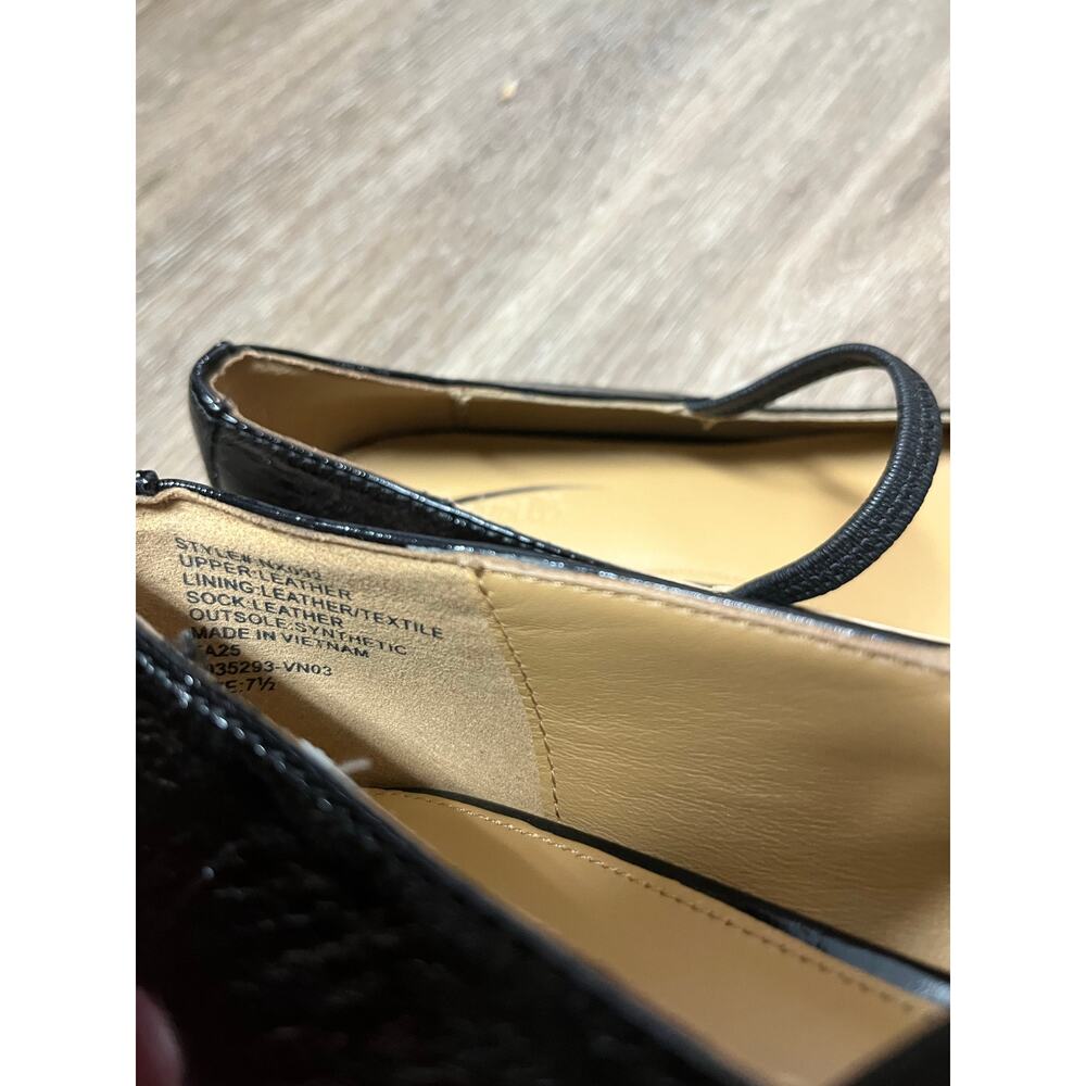 MADEWELL The Greta Block Heel Pump in True Black Crinkled Patent Leather 9 - Picture 7 of 10
